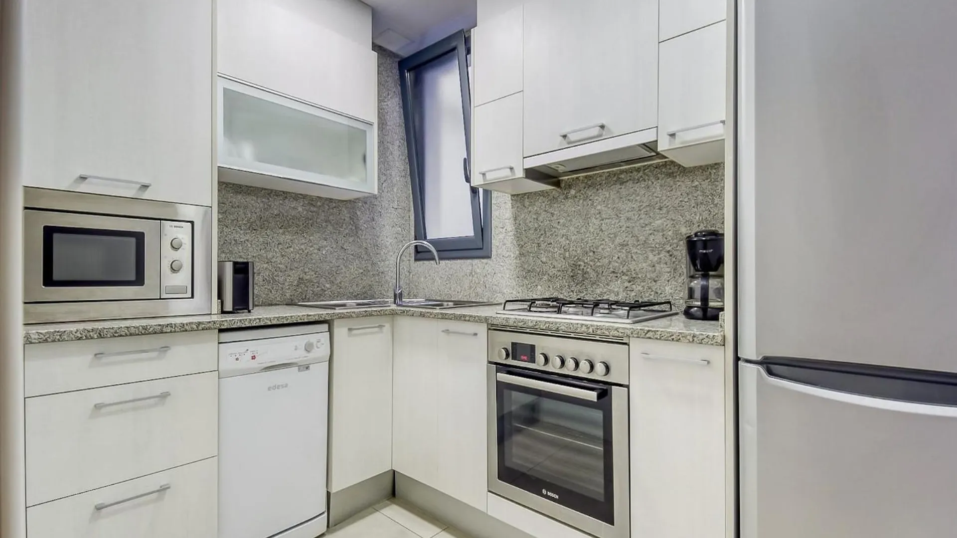 Apartment With View Ρόζες 0*,  Ισπανία