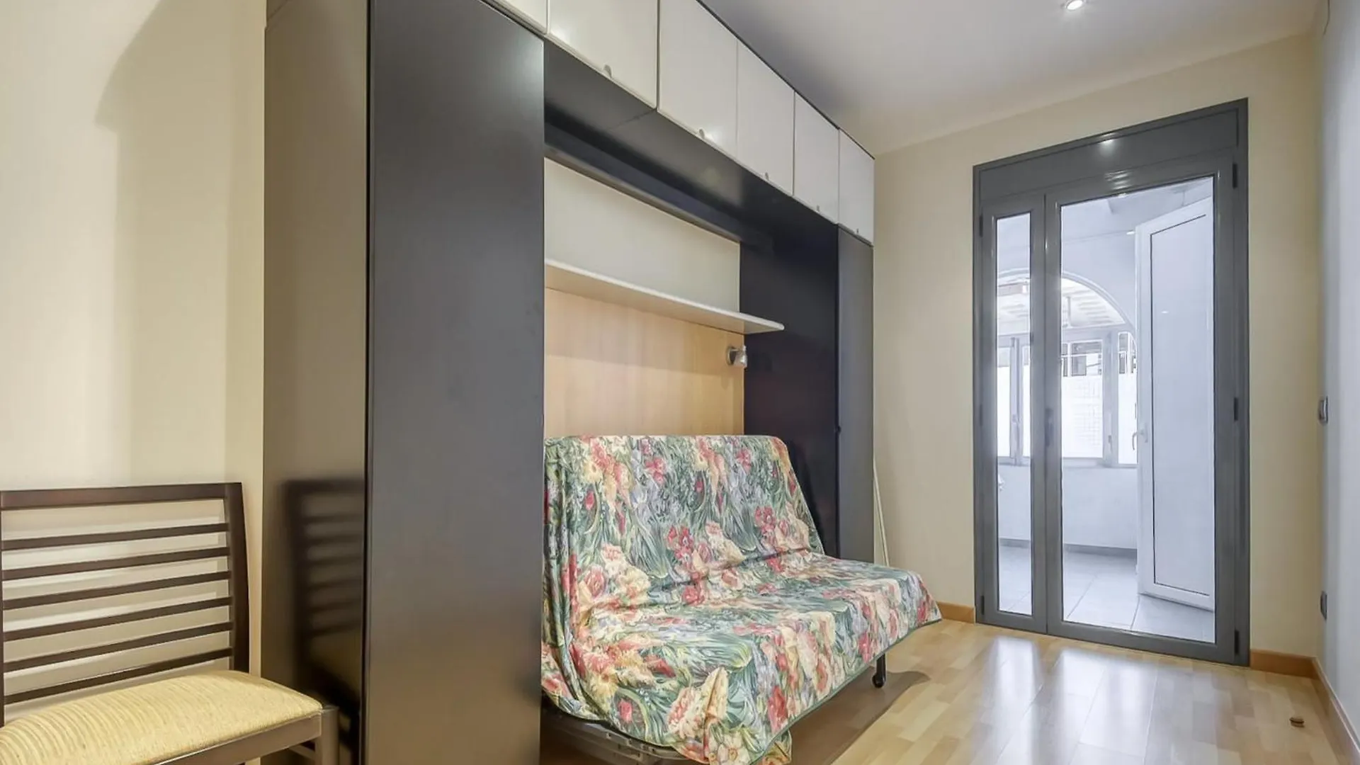 Apartment With View Ρόζες
